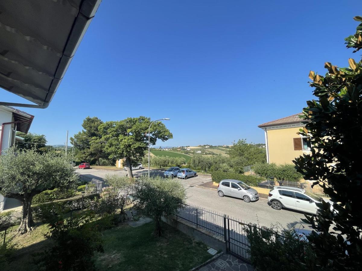 Oasi Di Relax Apartment Santa Maria di Scacciano ภายนอก รูปภาพ